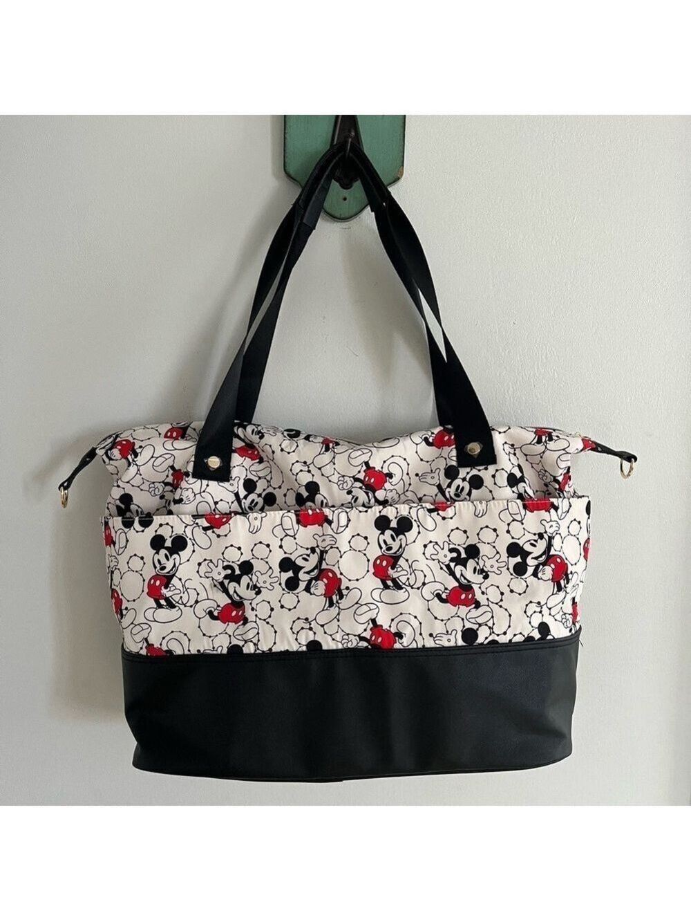 NWOT Disney Mickey Mouse Bioworld Zippered Tote Duffle Travel Bag Beige & Black